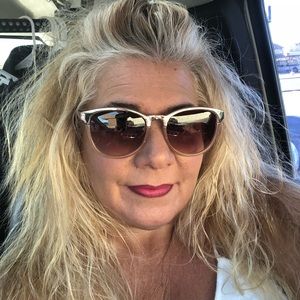 Meet your Posher, Lisa marie